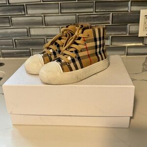 Burberry Sneakers